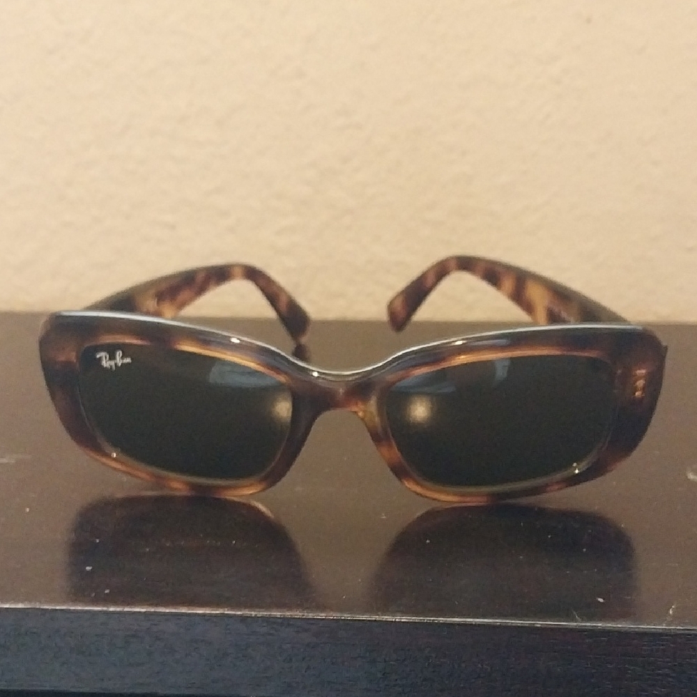 Ray-Ban Brown Tortoise Sunglasses